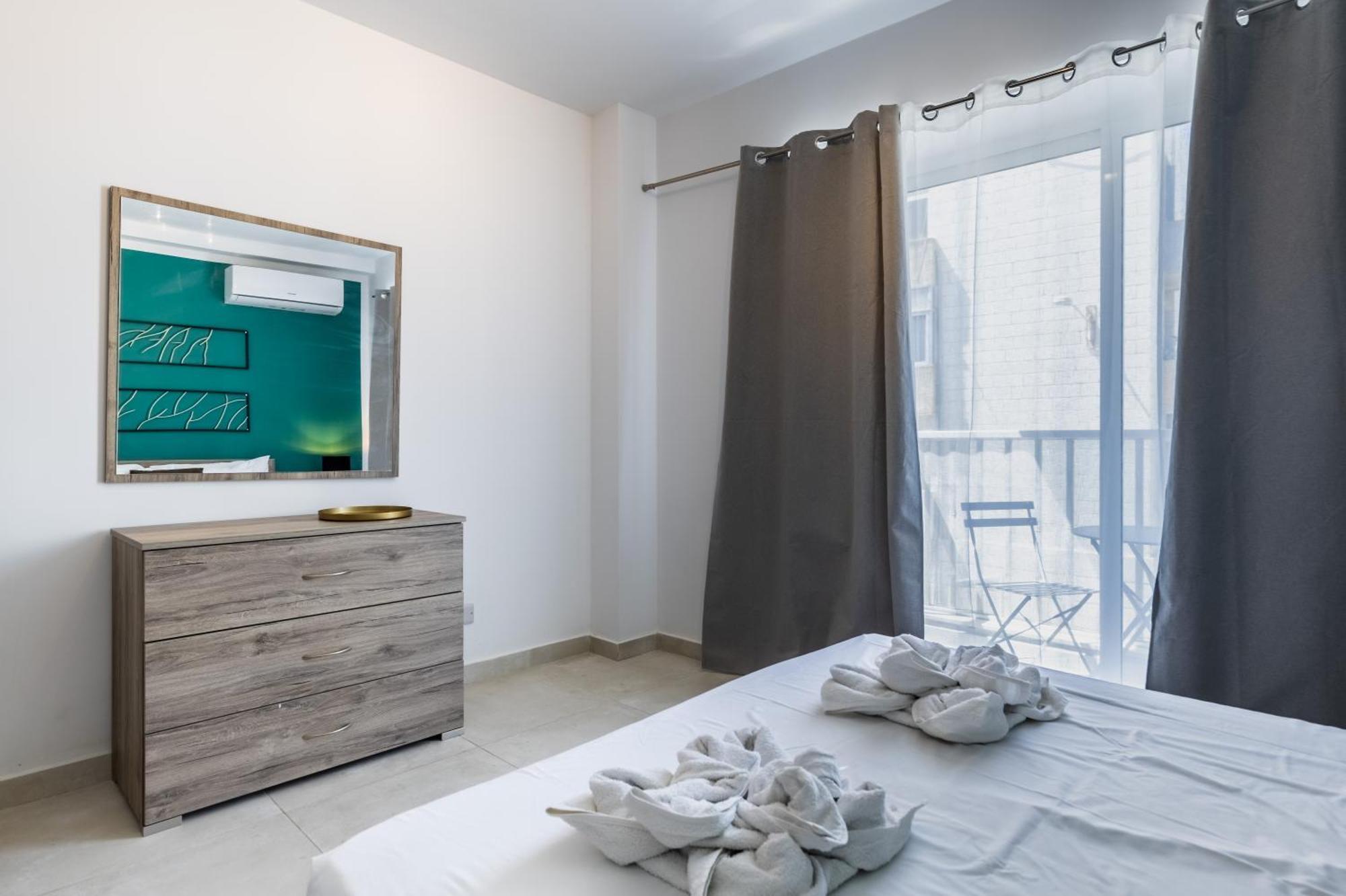 Kunsu'S Apartment 5 Min Walk From St Julians San Ġwann 외부 사진